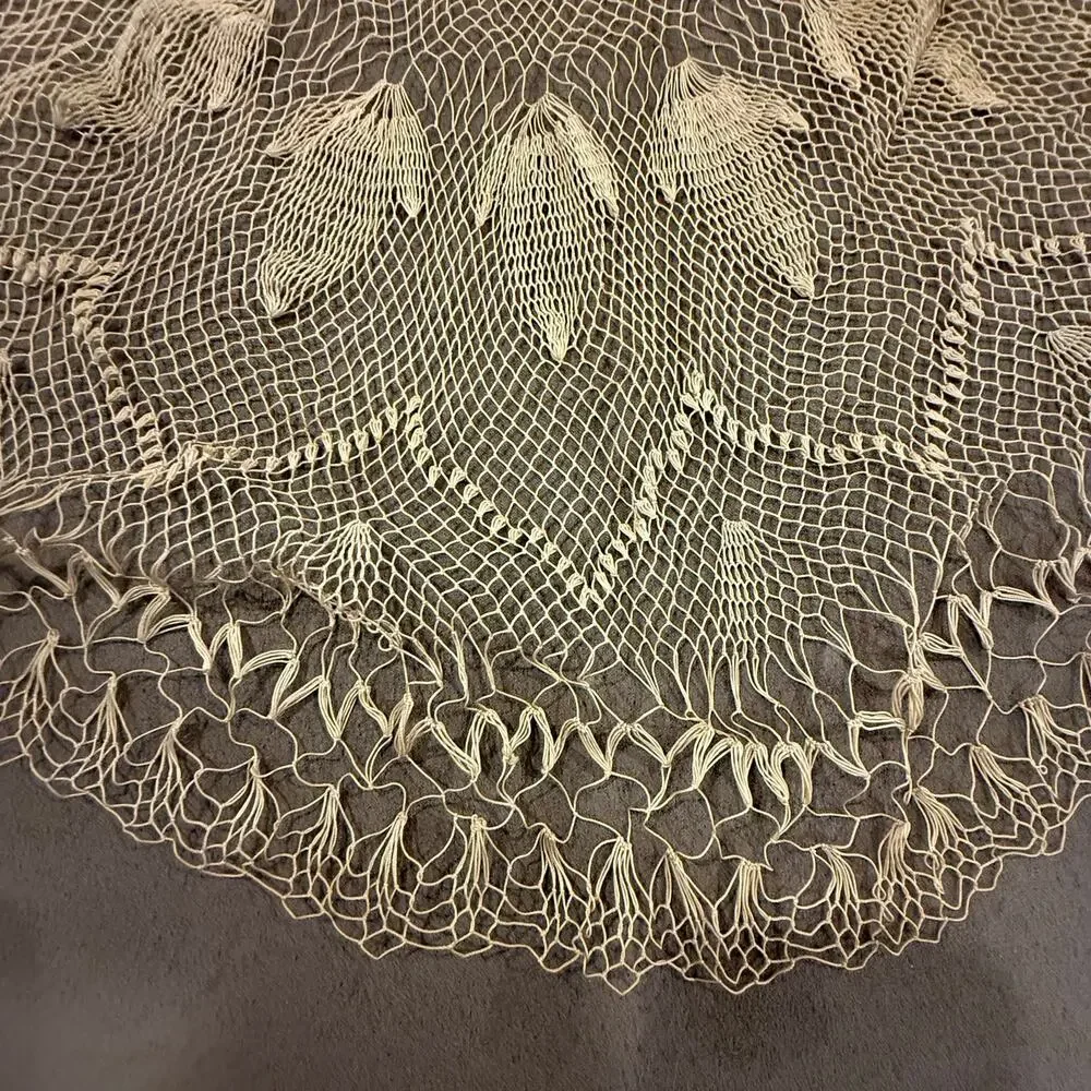Vintage Embroider Net Mesh Lace Large Round Doily Vanity Table Topper Linen